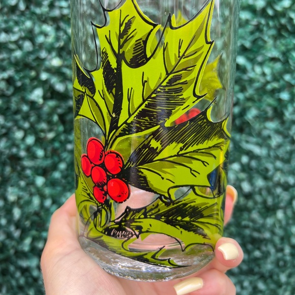 Vintage Christmas glass decanter, juice jug/ water jug - Picture 3 of 9